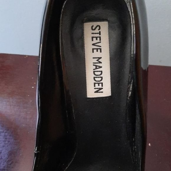 Steve Madden Black Daisie Dark Pointed Toe Patent Leather Stiletto Pumps Size 8 - Picture 2 of 9